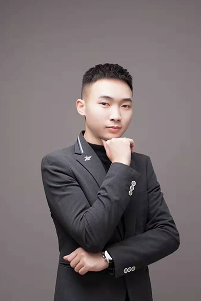 餘江濤  資深設計師